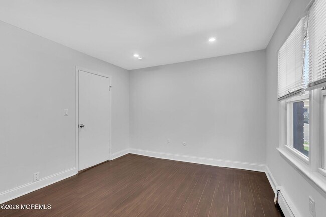 Building Photo - 96 East Ave