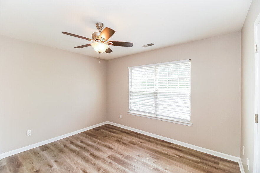 Building Photo - 4815 Sunburst Ln