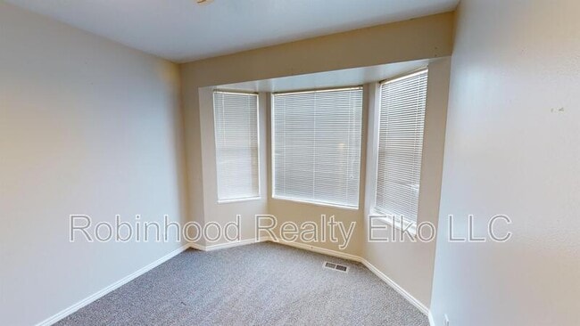 Building Photo - 2651 Shadow Ridge Dr