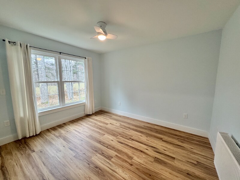 Building Photo - 49 Fort Point Cove Rd