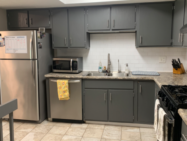 Building Photo - 1297 Gatwick Ct