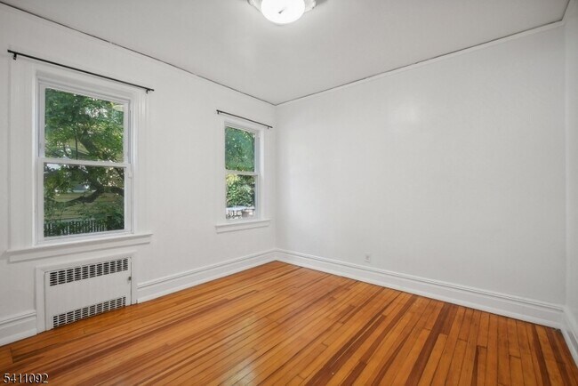 Building Photo - 82 Park Pl