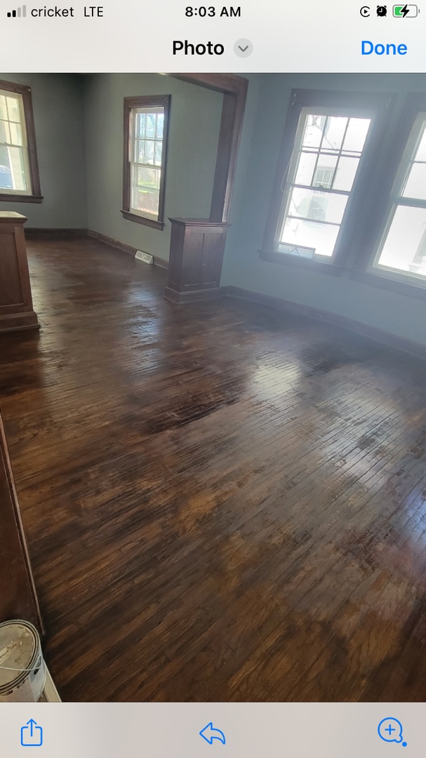 Building Photo - Spacious 3 bedroom 1.5 bath house located ...