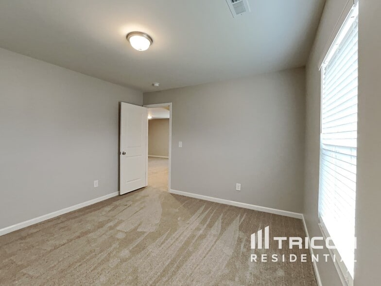 Building Photo - 4120 Devonwood Ct