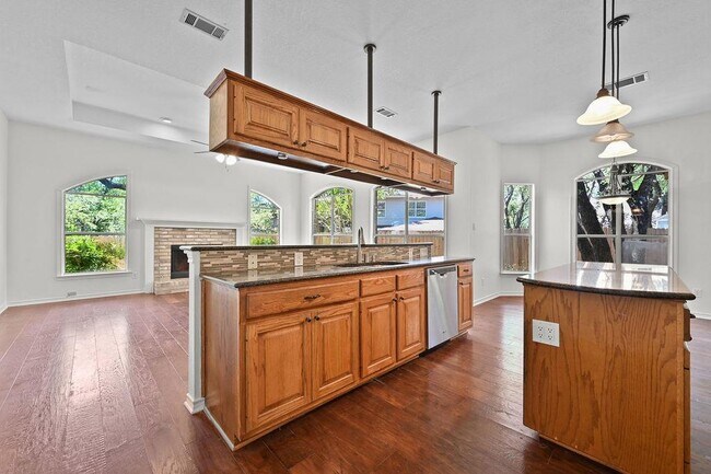 Building Photo - 11305 Nutwood Cove