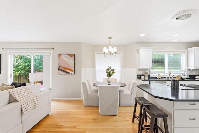 Building Photo - Elegant Executive Home in Desirable Camas – Minutes to SR-14, I-205 & Vancouver