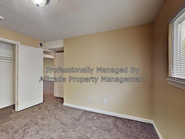 Building Photo - 1519 Crums Ln
