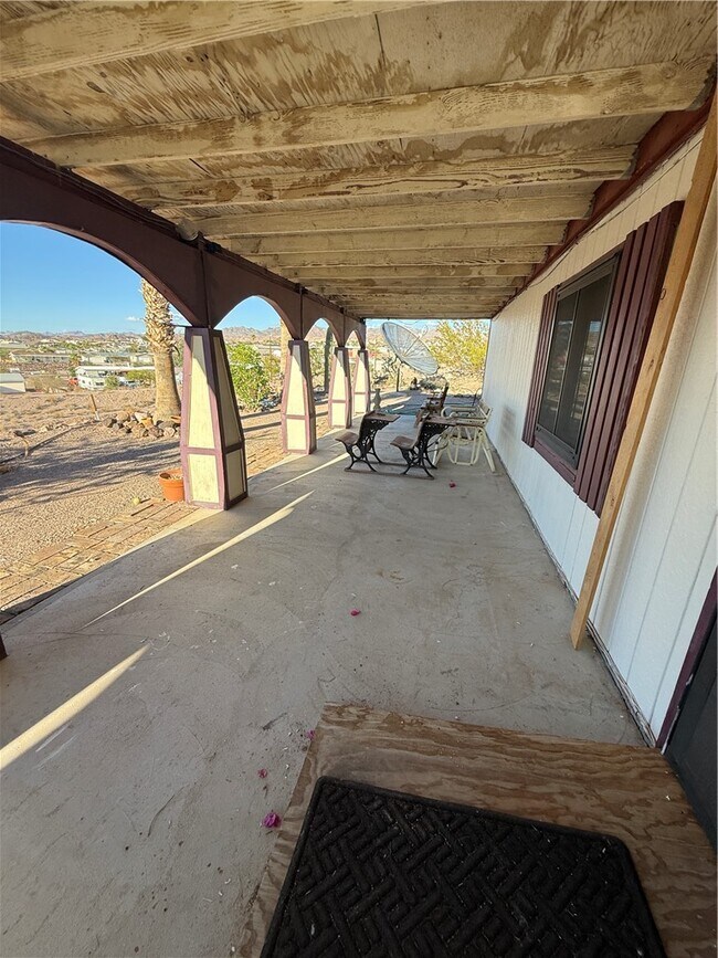 Building Photo - 4060 La Mesa Rd