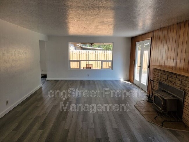Building Photo - 1735 NW 29th St