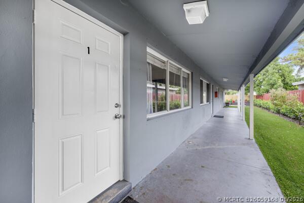 Building Photo - 1208 NE 5th Ave