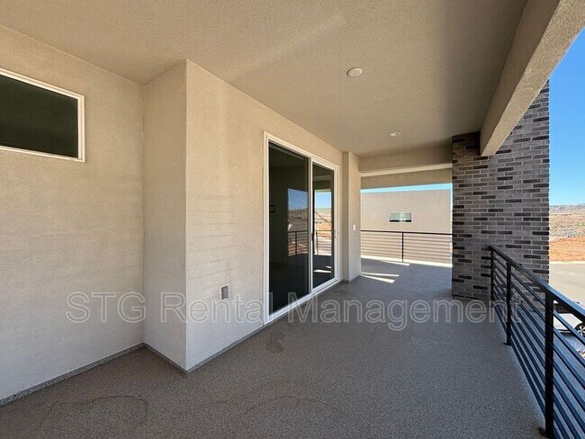 Building Photo - 901 Walker Wy