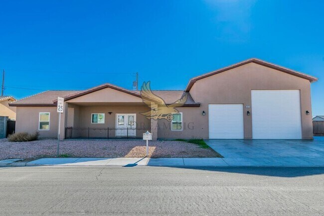 Building Photo - 4615 E St Louis Ave