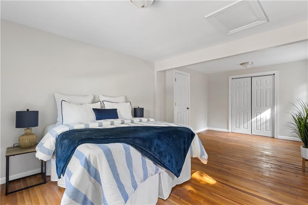 Building Photo - 400 Schooner Ave