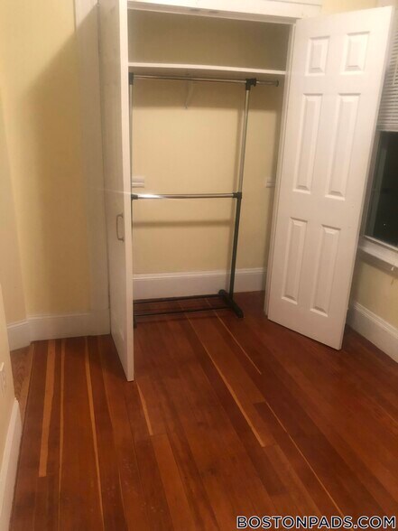 Building Photo - 65 Olcott St