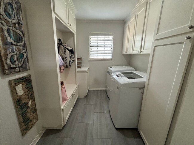 Building Photo - ELLERBE ROAD ESTATES BEAUTY
