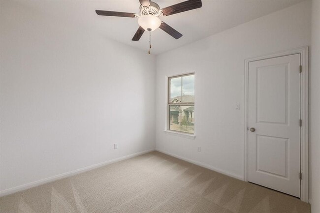 Building Photo - 135 Cartwheel Bend
