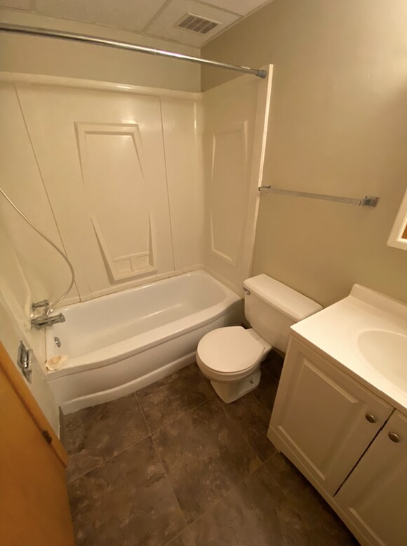 Building Photo - 1211-11 1/2 11 1/2 St N