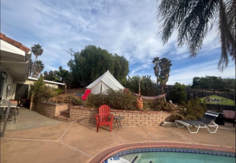 Building Photo - 315 Osborne St