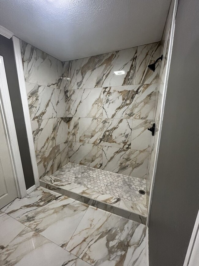 Building Photo - Very Nice Two Bedroom Two Bath Coming SOON!