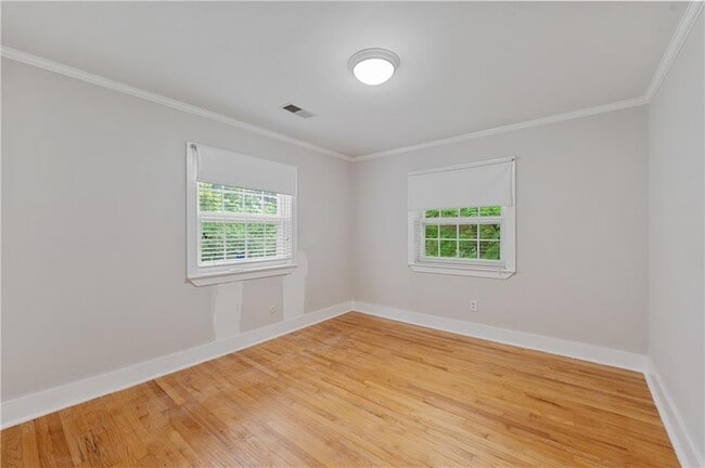 Building Photo - 866 Briarcliff Rd NE