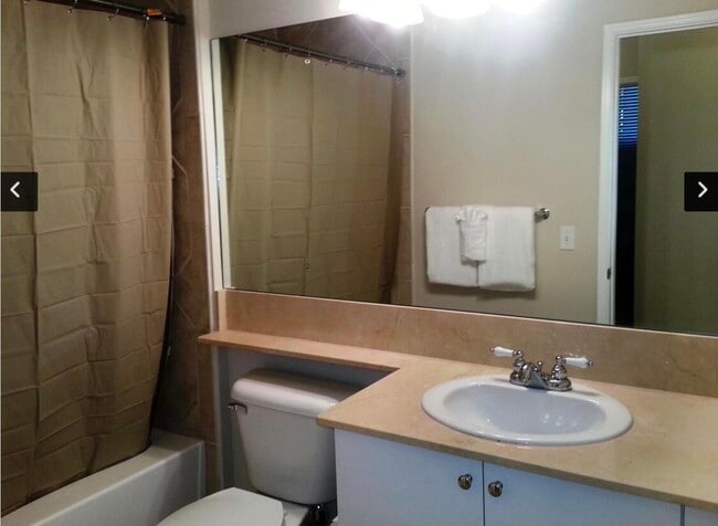 Building Photo - 804 E Windward Way