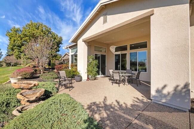 Building Photo - Sun City Lincoln Hills Active Adult Community Three Bedroom Three Car Garage SEE VIDEO