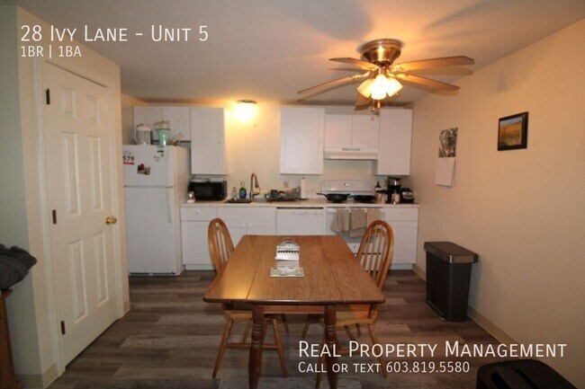 Building Photo - 28 Ivy Ln
