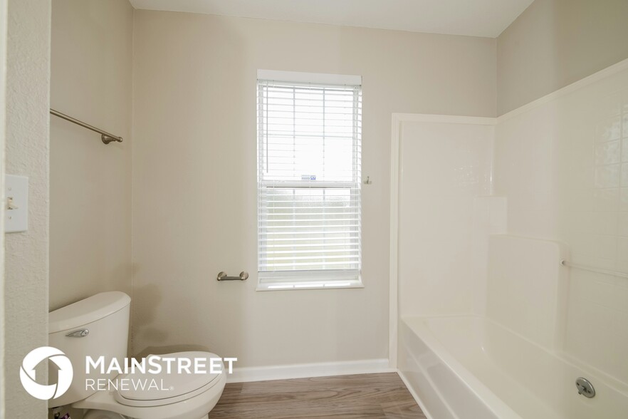 Building Photo - 2516 Jeannin Dr
