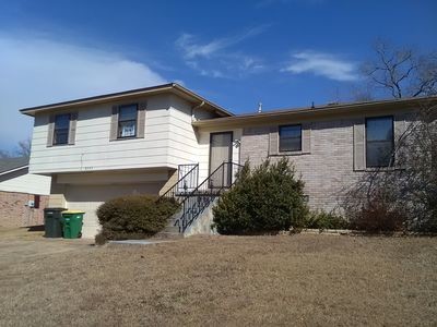 Building Photo - 9502 Timber Valley Rd