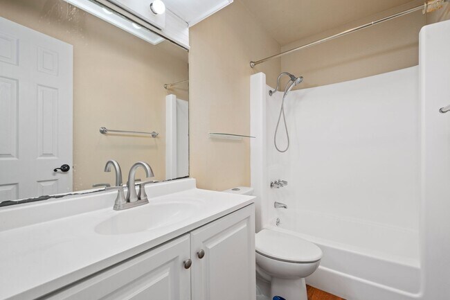 Building Photo - Available now! Updated Versailles Condo in Newport Beach