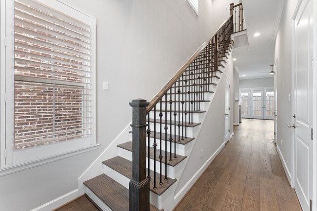 Building Photo - 114 Magnolia Green St