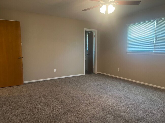 Building Photo - Wonderful House