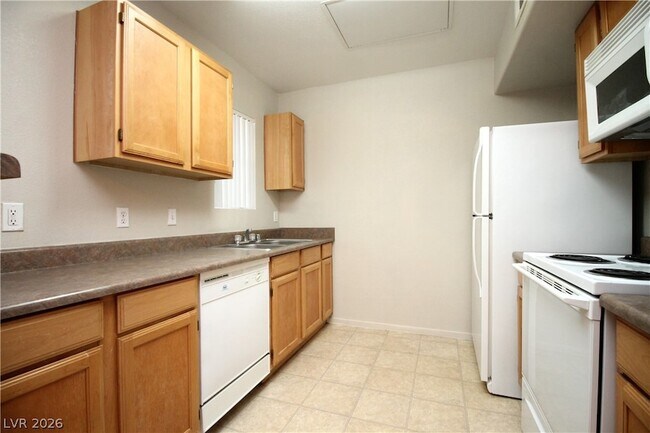 Building Photo - 45 Maleena Mesa St