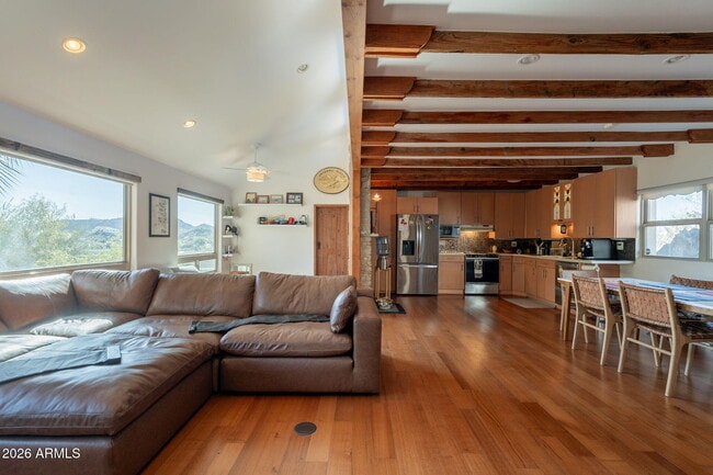 Building Photo - 1902 E Cortez St