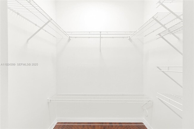 Building Photo - 5411 SW 125th Terrace