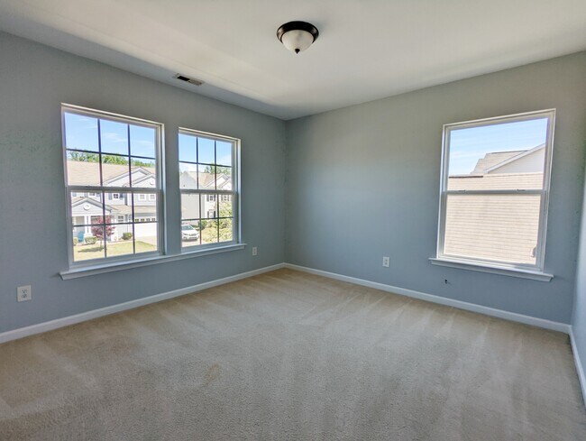 Bedroom - 343 Edgecroft Way