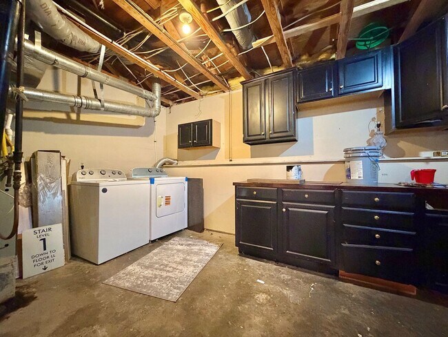 Building Photo - 3109 Henslowe Dr