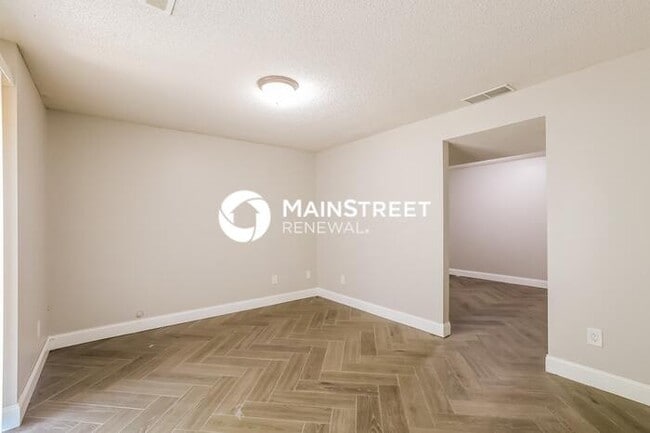Building Photo - 3 Bedroom Pet-Friendly Home in BLUE SPRINGS, MO with Main Street Renewal