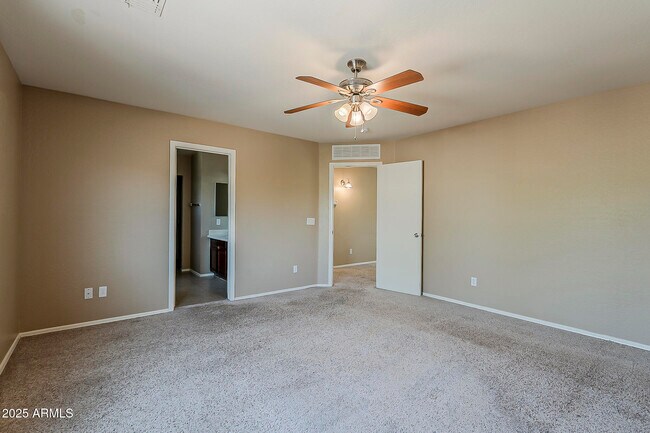 Building Photo - 5764 E Everhart Ln