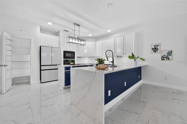 Building Photo - 2260 Pickford Cir
