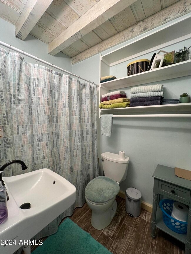 Building Photo - 9502 N 2nd Pl