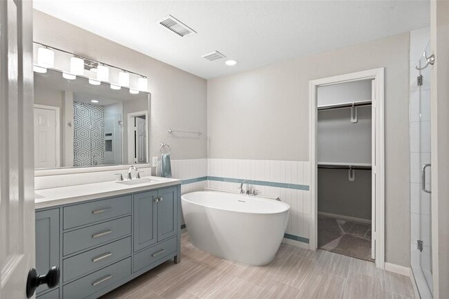 Building Photo - 10 Alderon Woods Pl