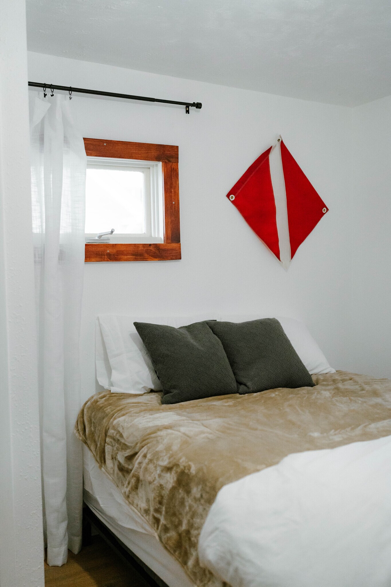 Building Photo - 711 S Phillips Ave