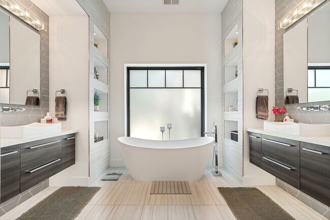 Building Photo - Fully Furnished Luxury Home In The Avenues