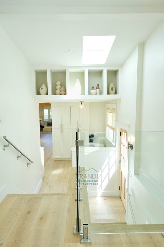 Building Photo - 49 Locust Ave