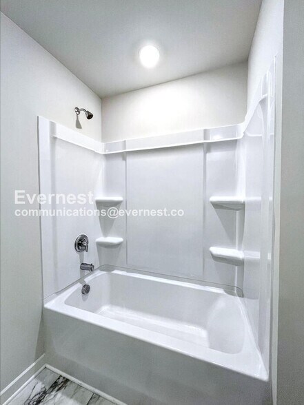 Building Photo - 1624 Manuka Ln