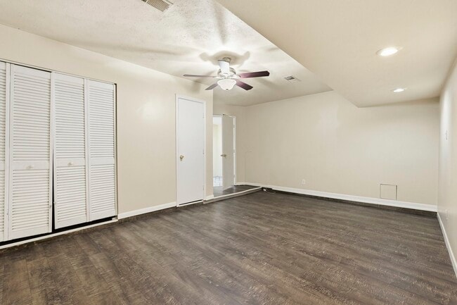 Building Photo - 16235 Cutten Rd