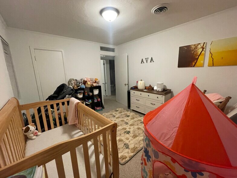 Building Photo - 3489 Hargrove St