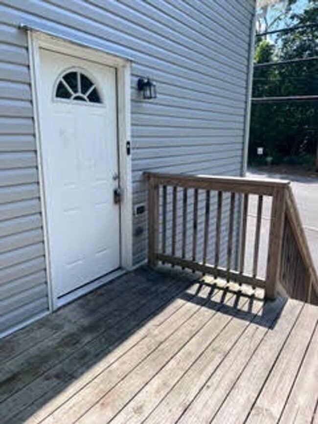 Building Photo - 4703 Wildwood Rd