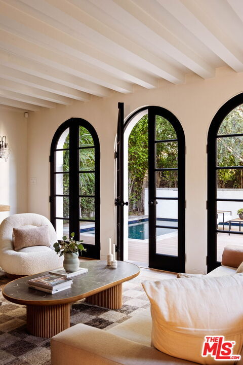 Building Photo - 6677 Maryland Dr